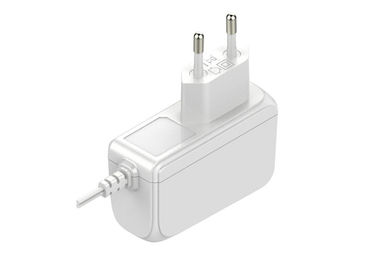 Αγορά ο τοίχος εναλλασσόμενου ρεύματος 12V 2A τοποθετεί τον προσαρμοστή δύναμης, άσπρος προσαρμοστής δύναμης μετατροπής 2000ma online manufacture