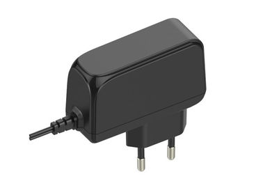 Καλή τιμή. Καθολικός προσαρμοστής 12V 1.5A ΣΥΝΕΧΟΎΣ δύναμης εναλλασσόμενου ρεύματος βουλωμάτων της ΕΕ/παροχή ΣΥΝΕΧΟΎΣ ηλεκτρικού ρεύματος εναλλασσόμενου ρεύματος 24V 0.75A σε απευθείας σύνδεση