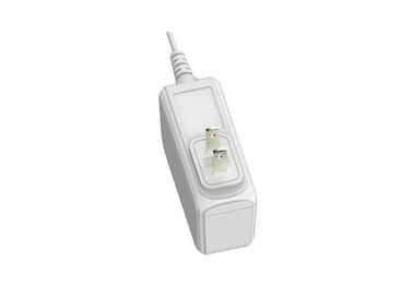 Καλή τιμή. 18W / 24W ο άσπρος τοίχος αμερικανικών 2 καρφιτσών τοποθετεί τον προσαρμοστή δύναμης με την εισαγωγή 90 - 264Vac σε απευθείας σύνδεση